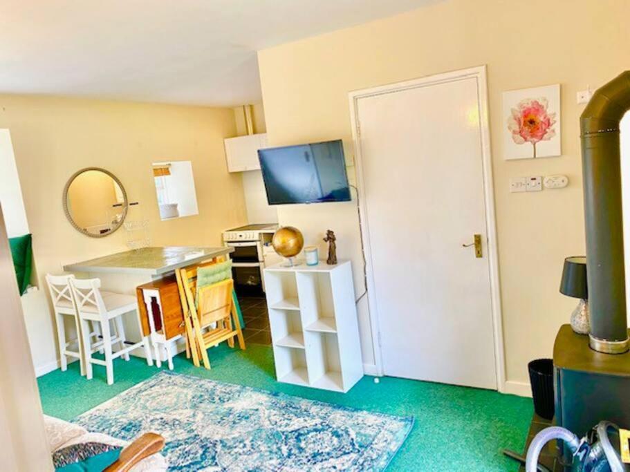 Cosy 2 Bed Cottage Next To Fota Wildlife Park Cork Exteriör bild