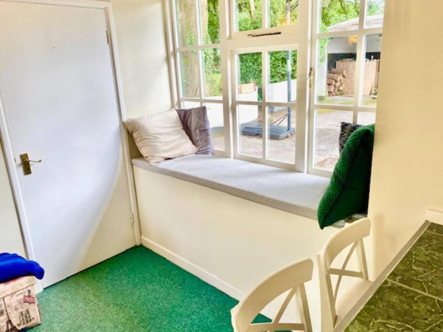 Cosy 2 Bed Cottage Next To Fota Wildlife Park Cork Exteriör bild